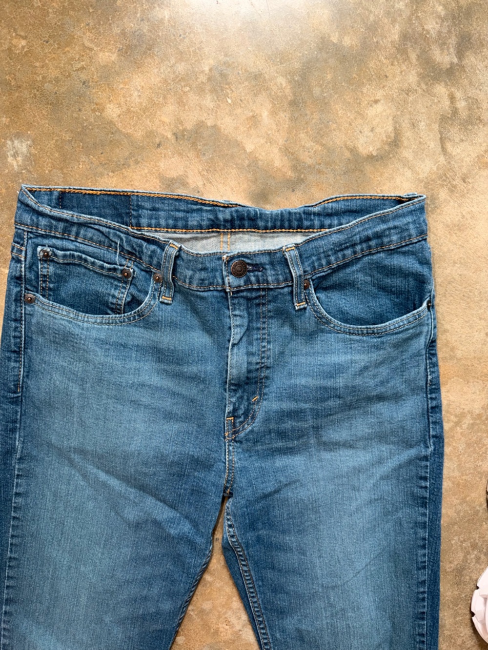 Levi's 514 - Medium Blue Straight Leg Denim Jeans - Picture 4 of 8